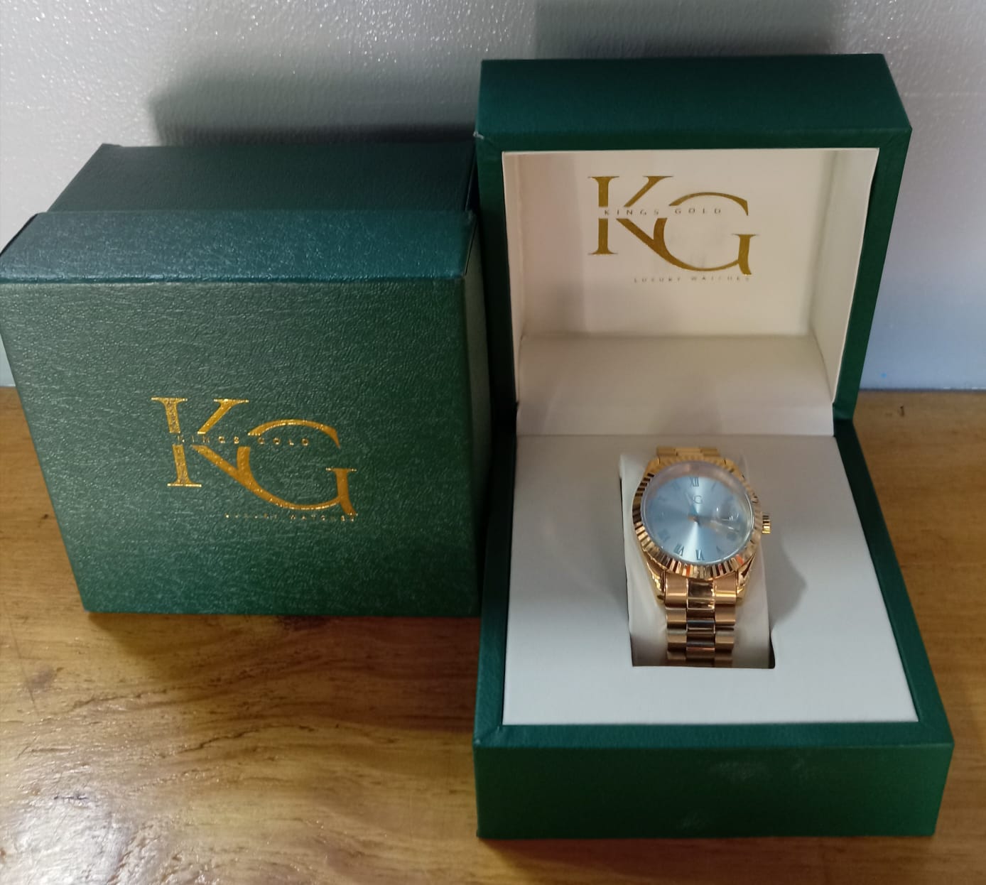kings gold vangiard watch