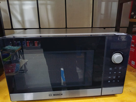 Bosch Serie 2 Freestanding Microwave with Grill