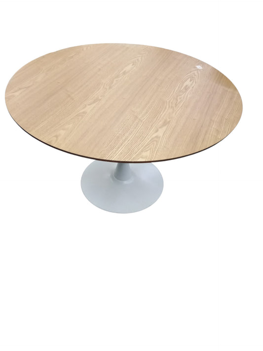 George and Mason Tulip Dining Table