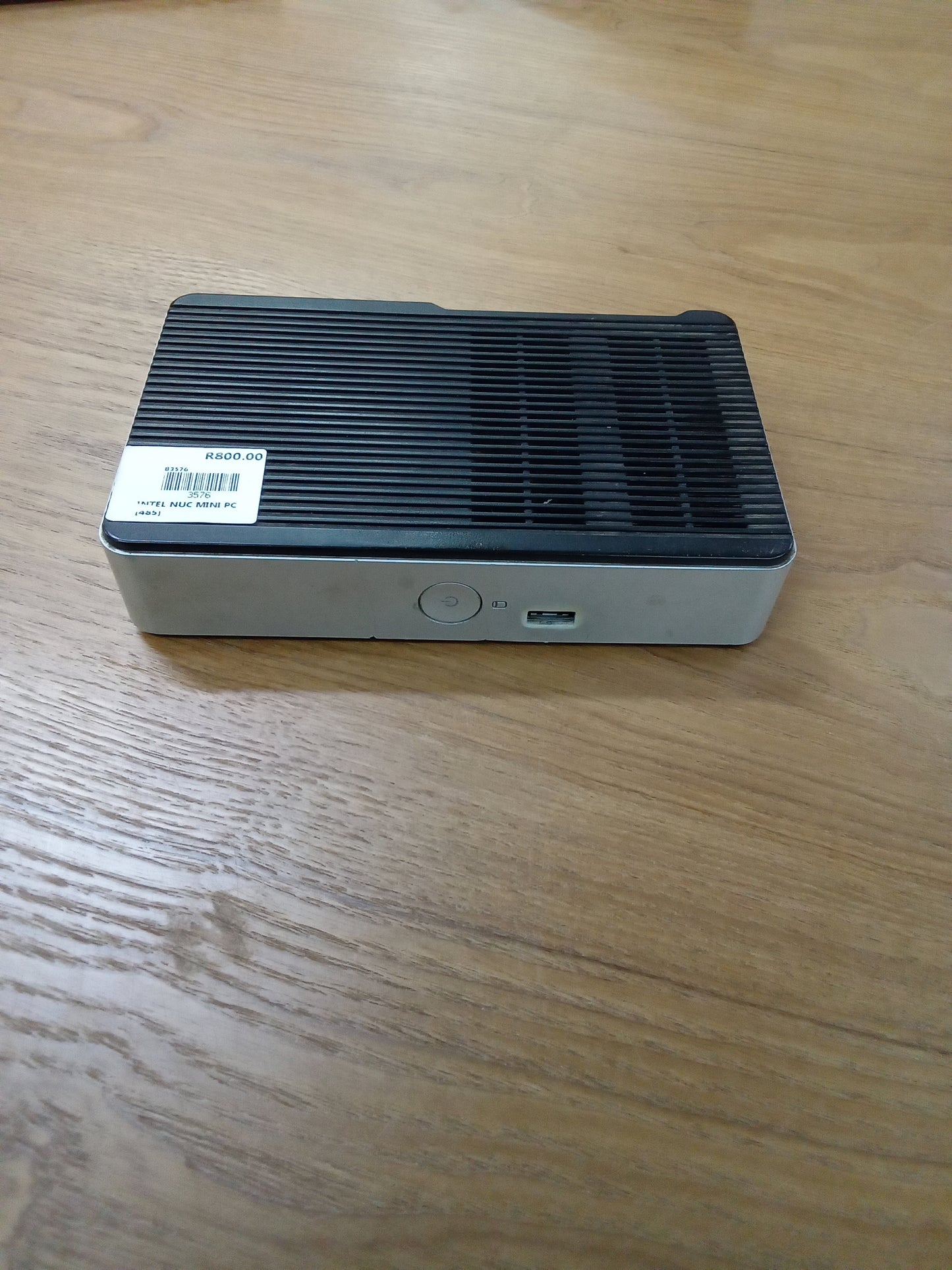 Intel NUC DE3815TYKE