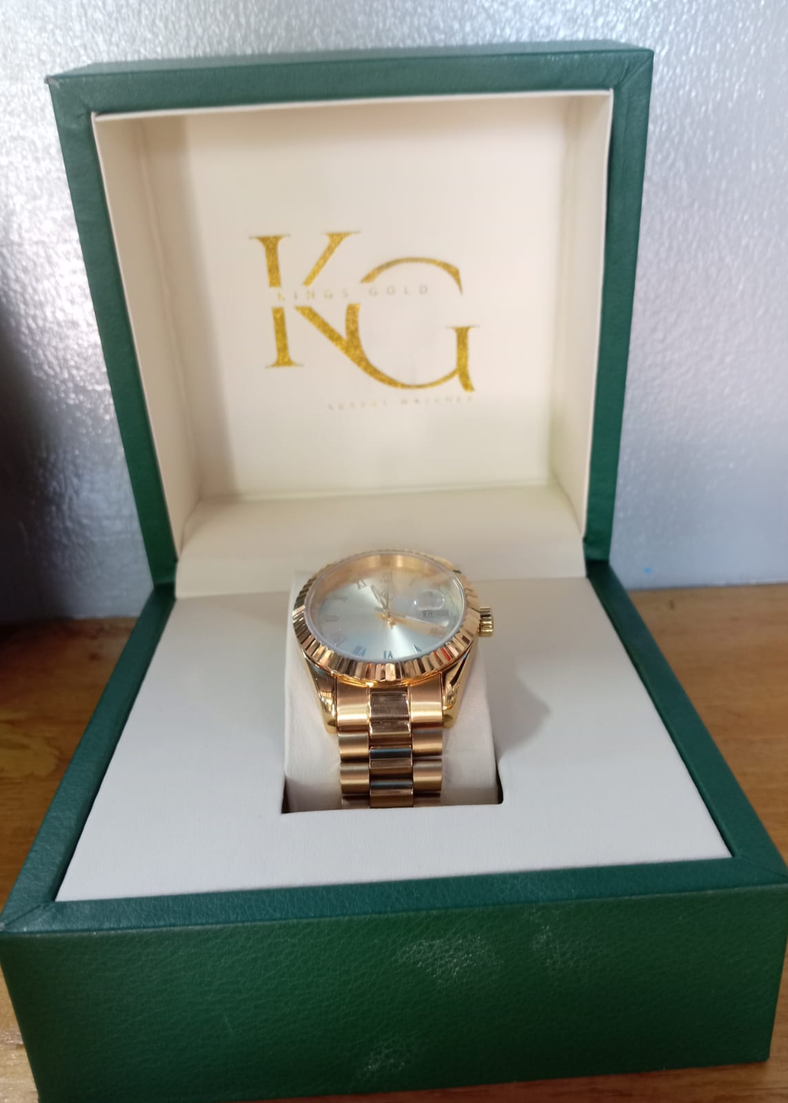 kings gold vangiard watch