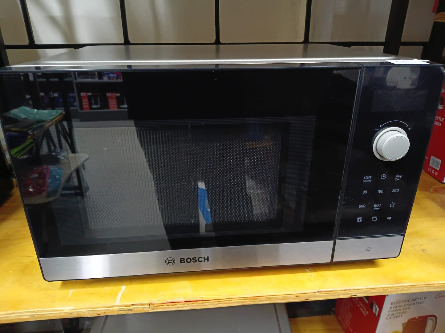 Bosch Serie 2 Freestanding Microwave with Grill