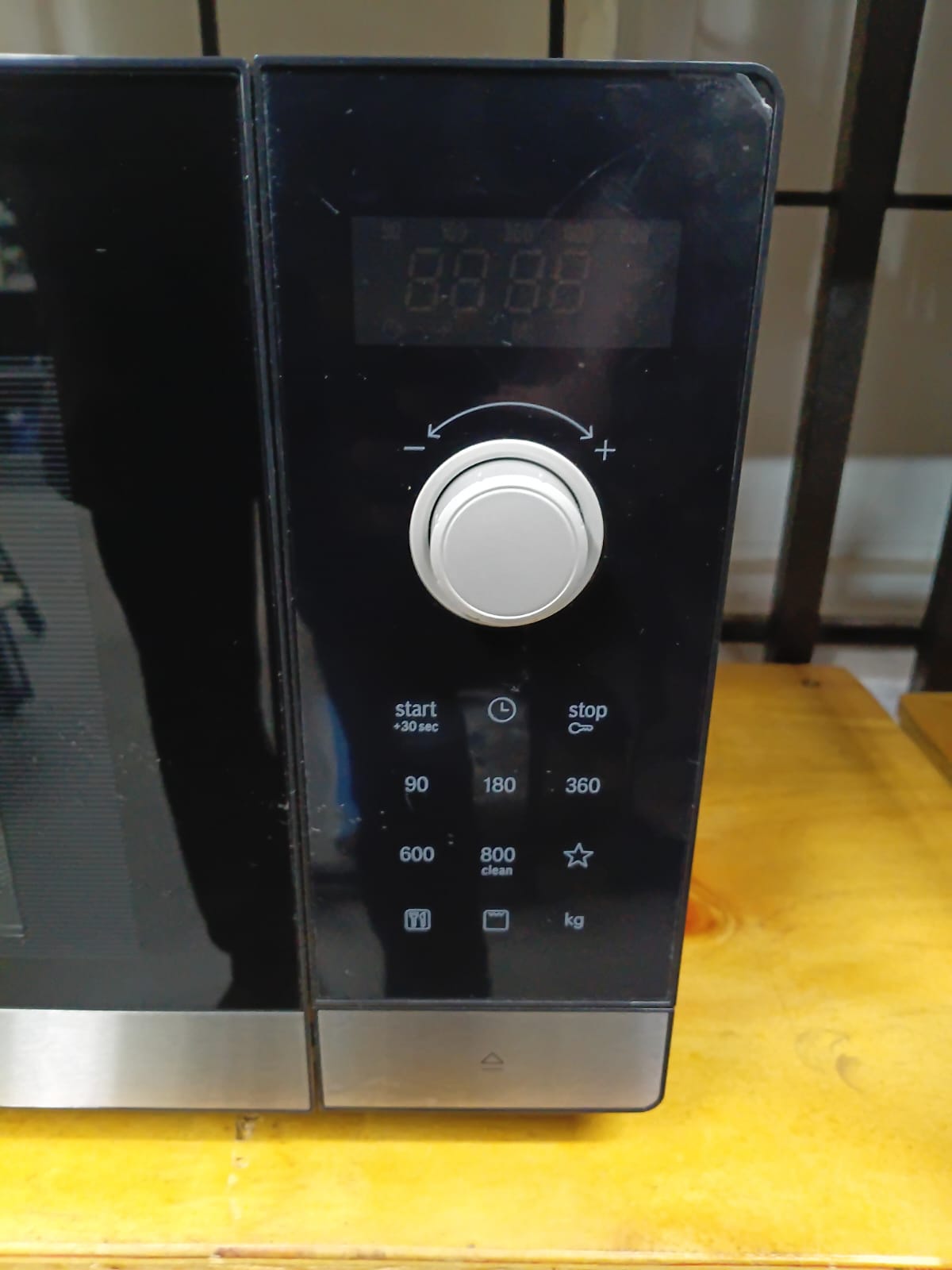 Bosch Serie 2 Freestanding Microwave with Grill