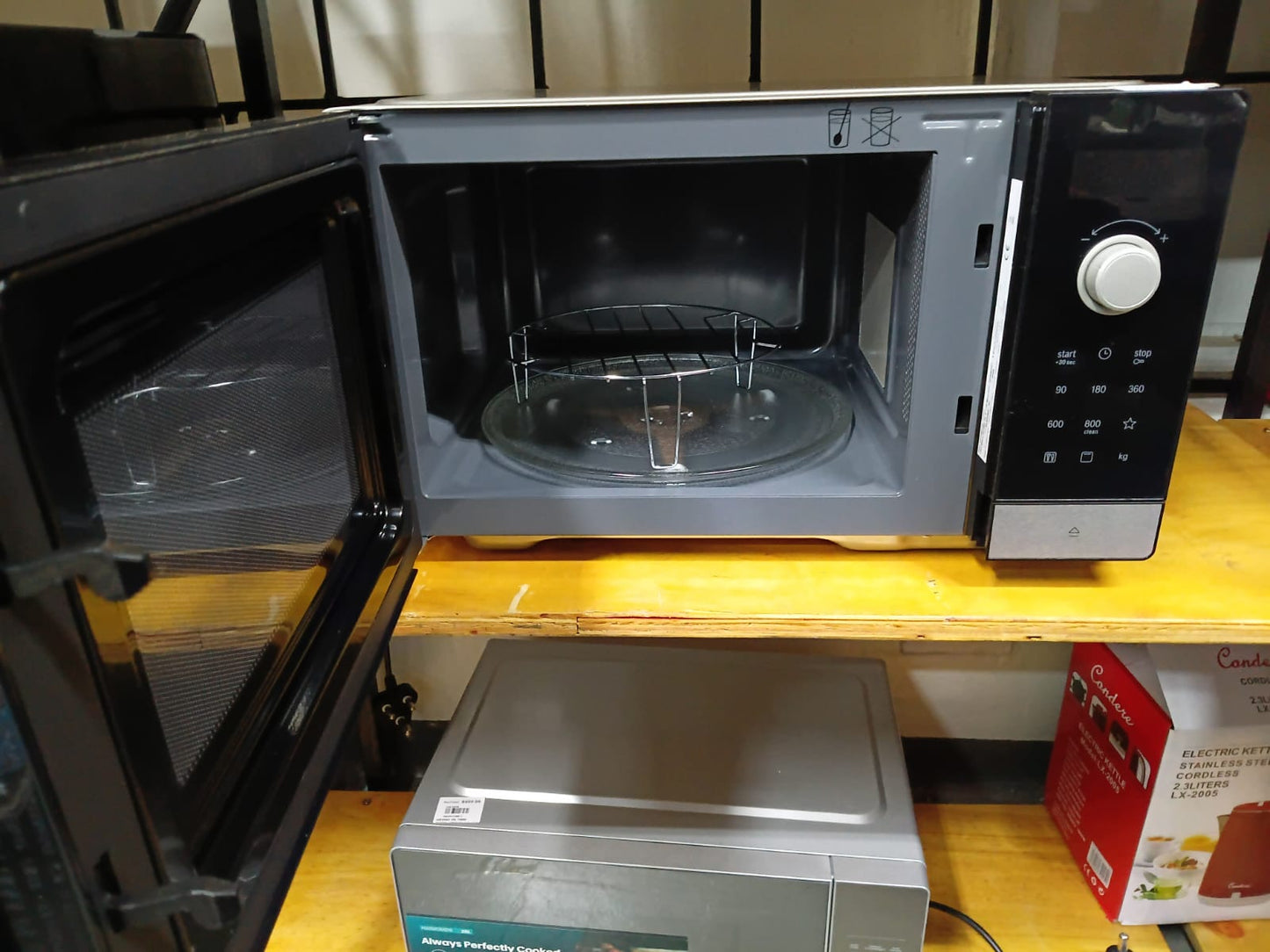 Bosch Serie 2 Freestanding Microwave with Grill