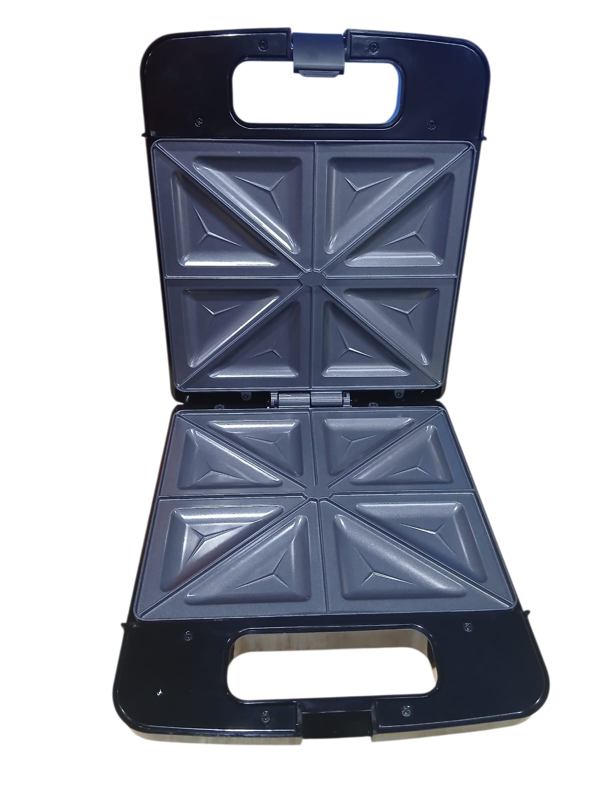 RUSSELL HOBBS 4 SLICE SANDWICH MAKER