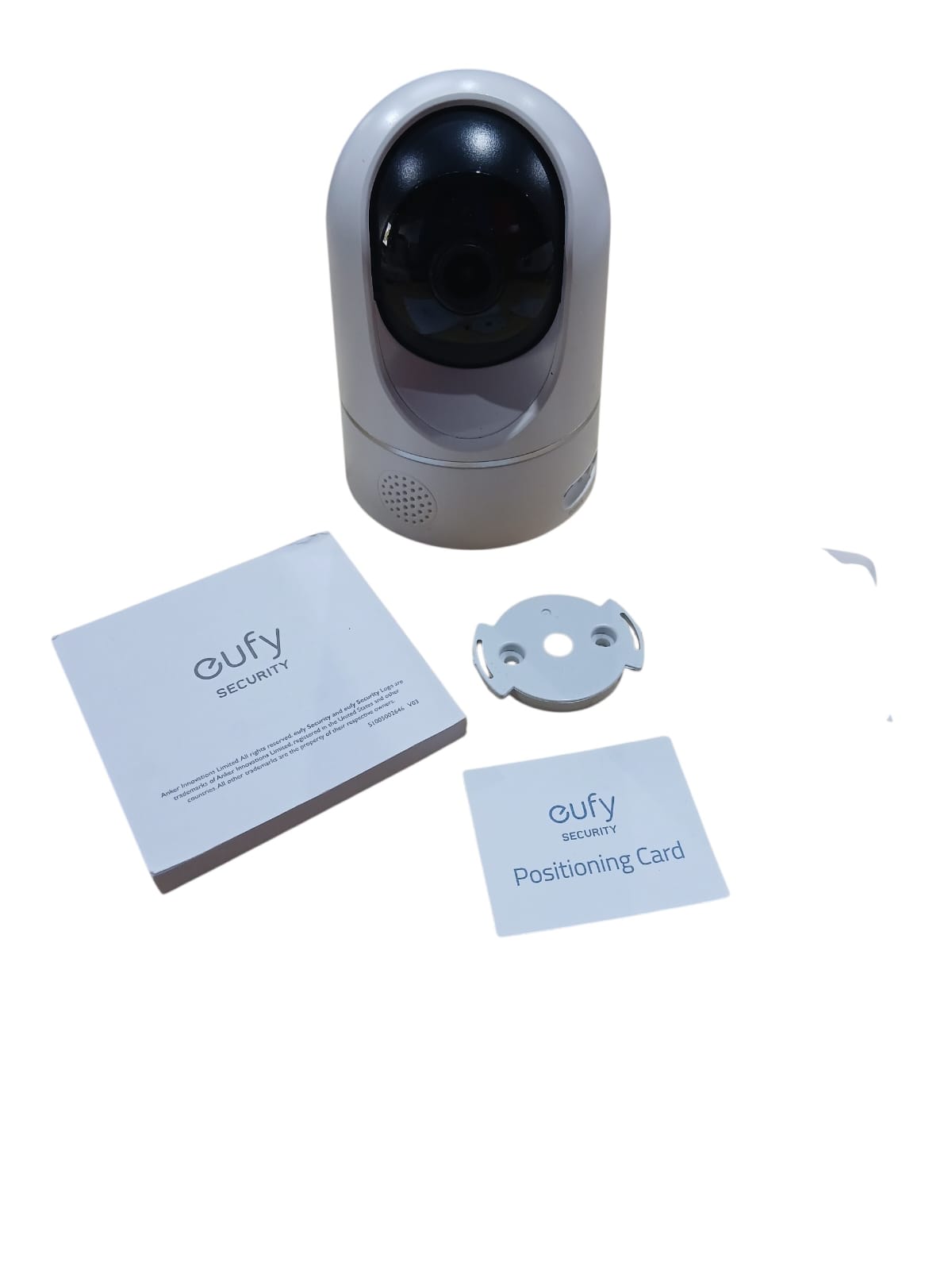 EUFY INDOOR SECURITY CAMERA WITH 2K RESOLUTION