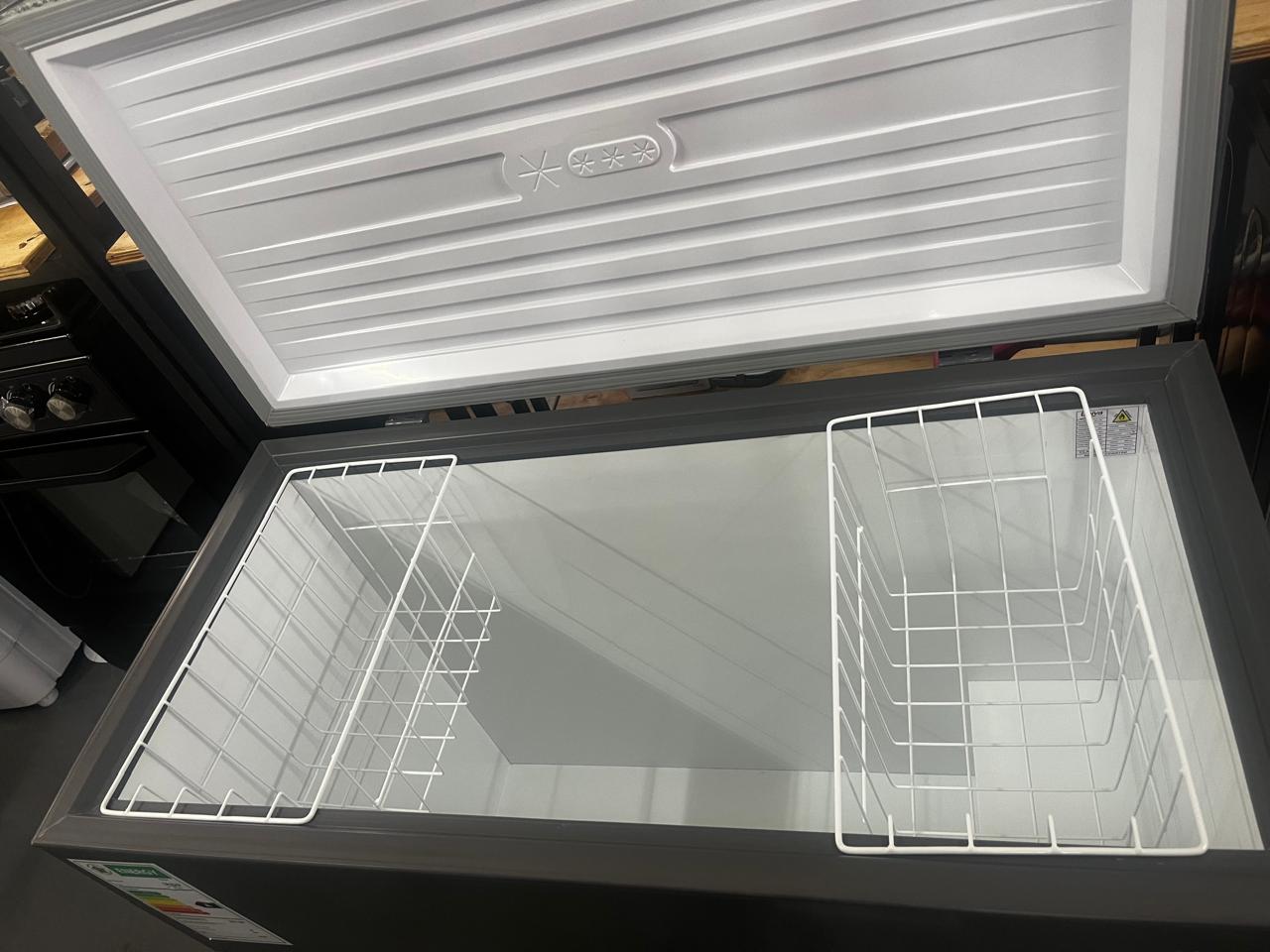 Univa chest freezer