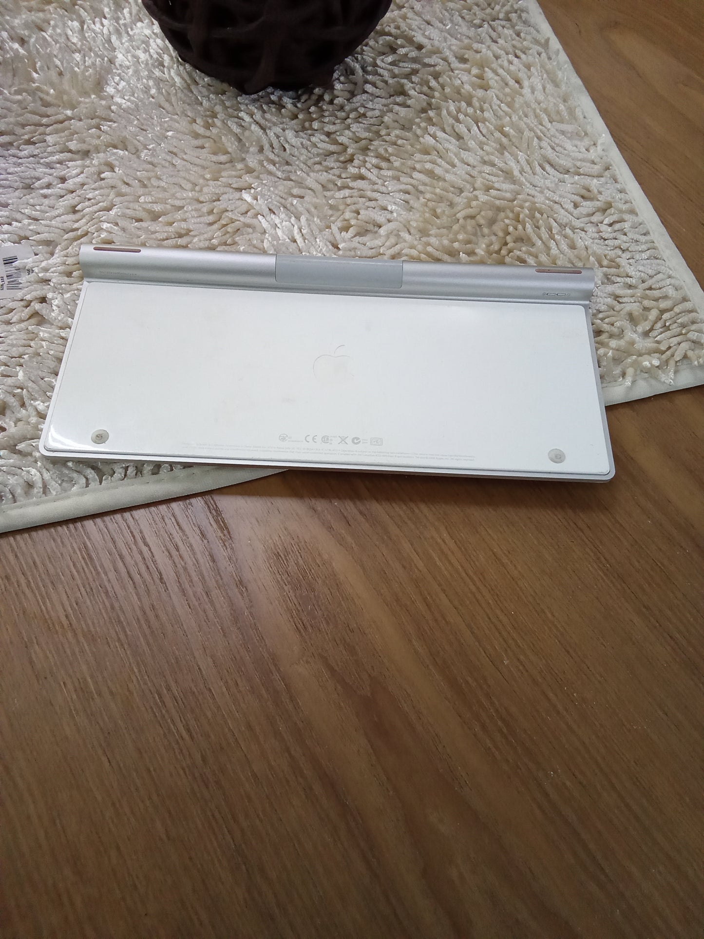 Apple A1314 Wireless Keyboard