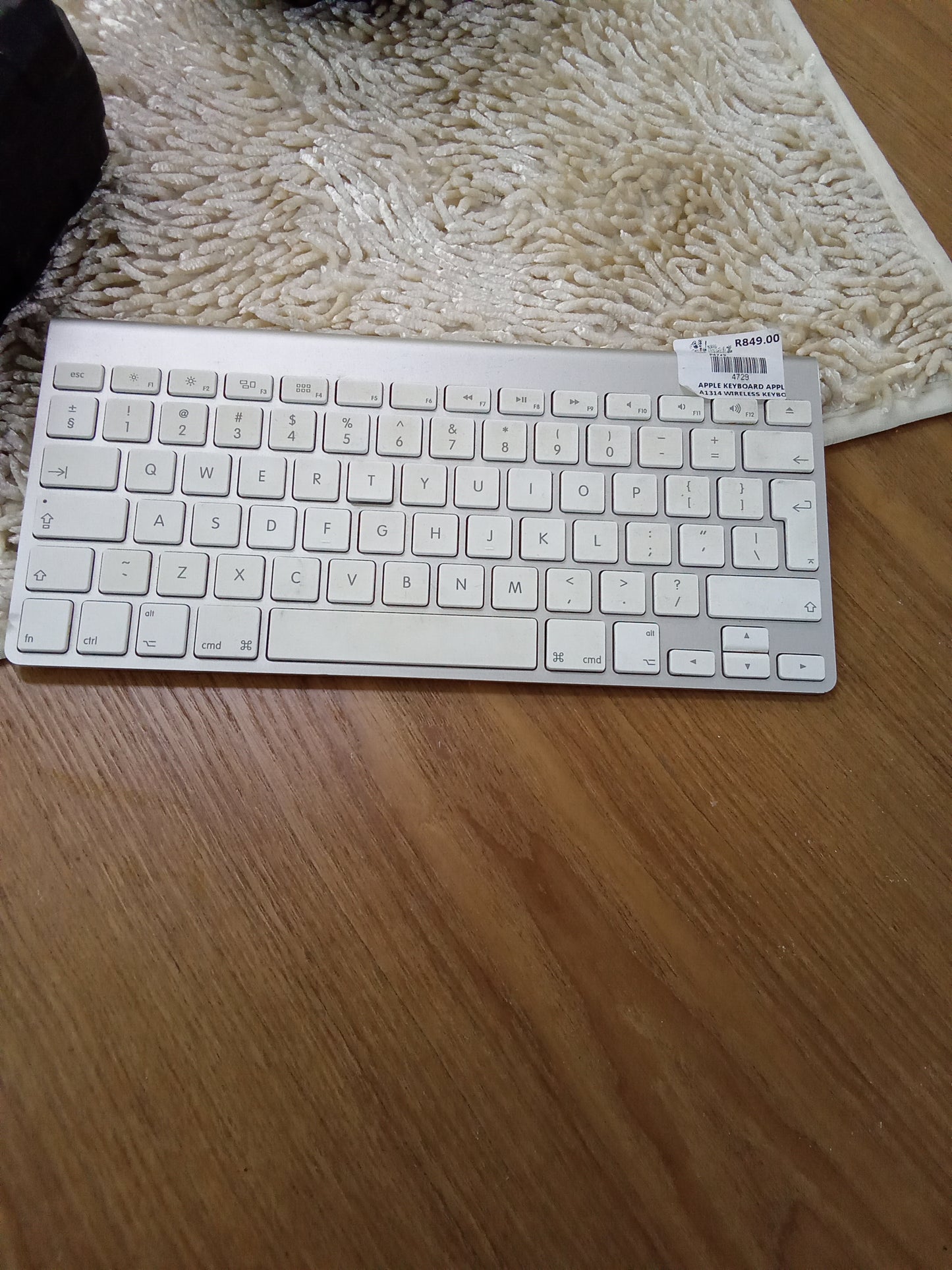 Apple A1314 Wireless Keyboard